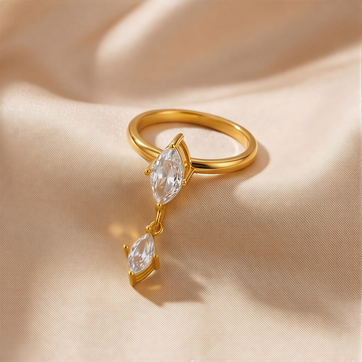 Anel Dourado Marquise com Zircónia – Atelier 21